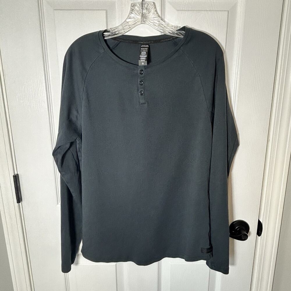Alphalete Men's Small Dark Gray Henley Long Sleeve Shirt